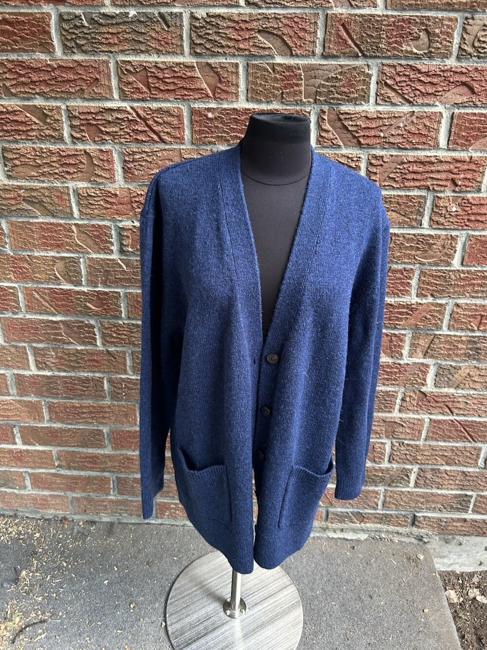 Pendleton Women's Sweater sz M Shetland Wool Cardigan Button Knit navy Pockets